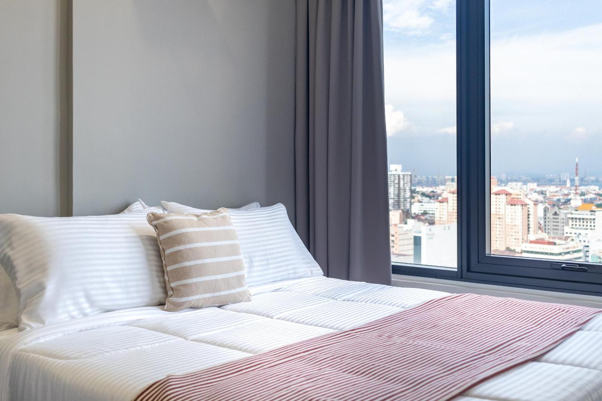 Tropicana 218 X Airlevate Suites George Town Habitación foto