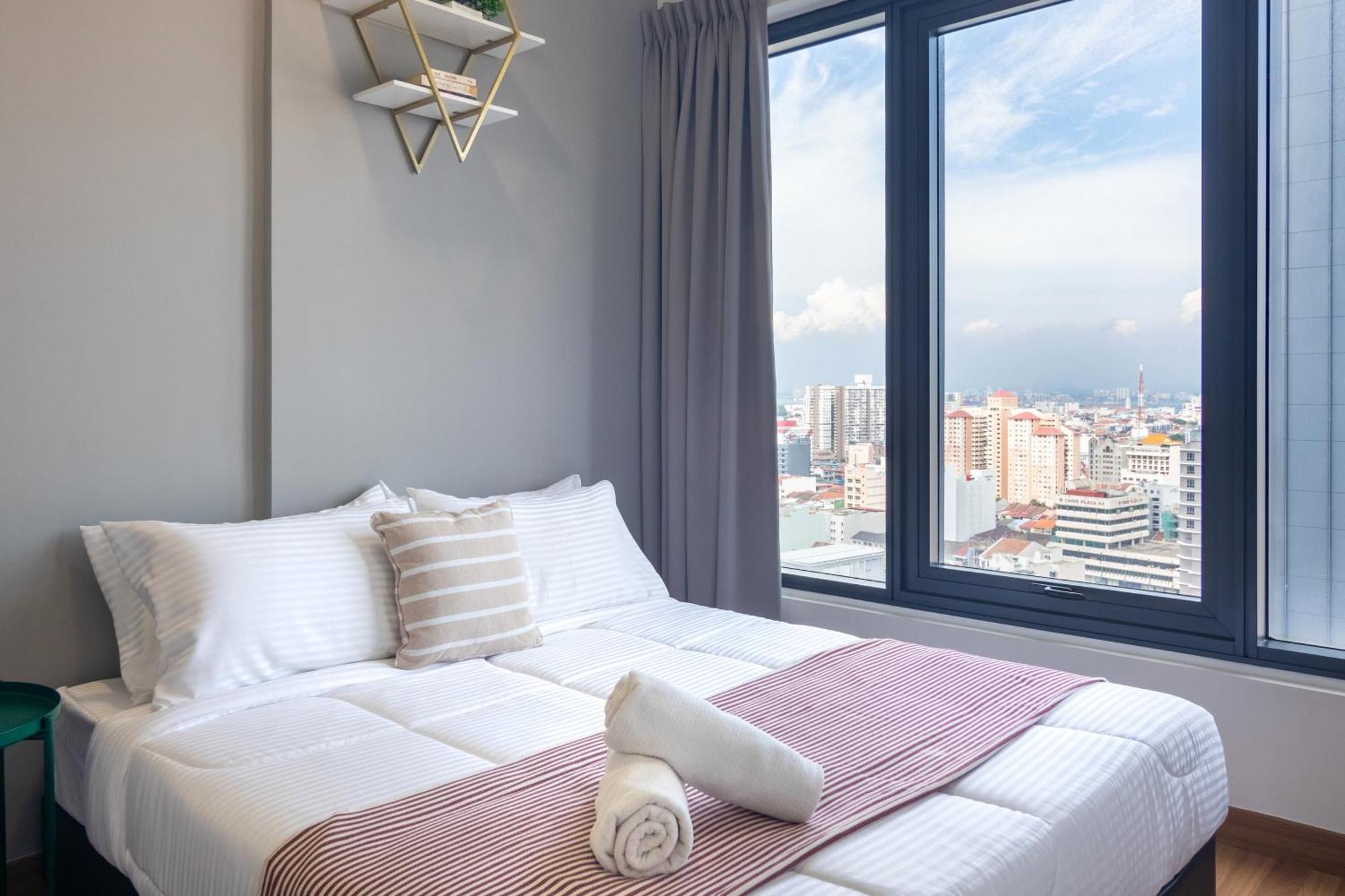 Tropicana 218 X Airlevate Suites George Town Habitación foto
