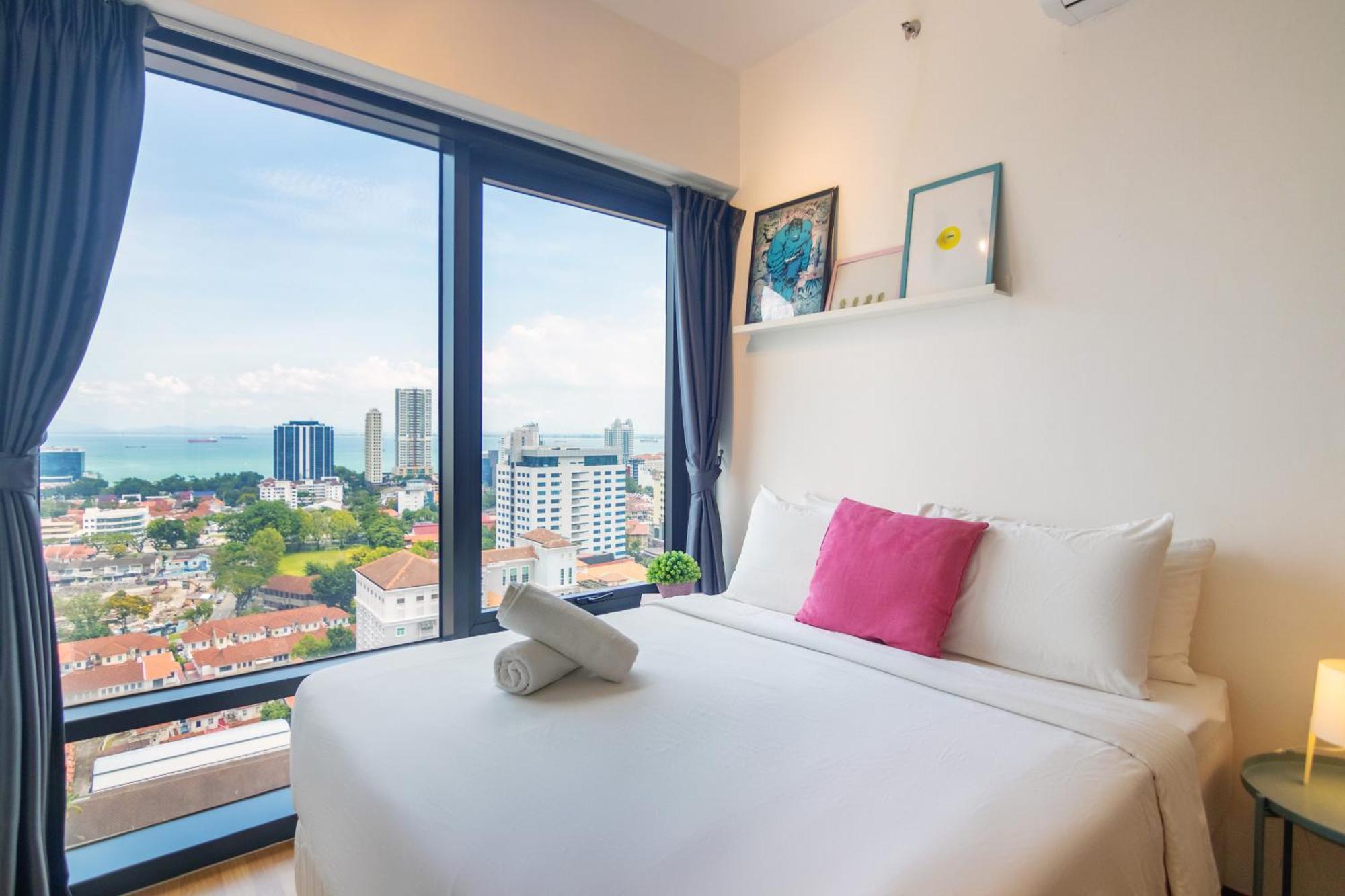 Tropicana 218 X Airlevate Suites George Town Exterior foto